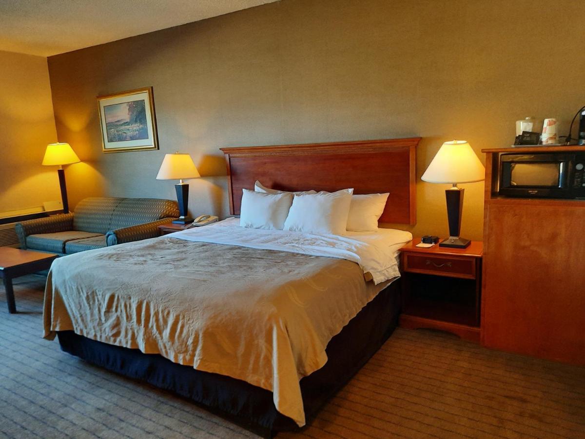 Quality Inn & Suites Grants - I-40 מראה חיצוני תמונה