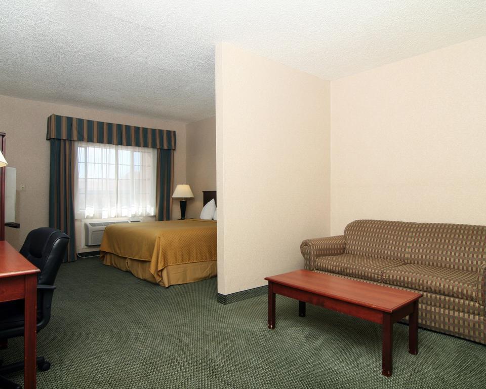 Quality Inn & Suites Grants - I-40 מראה חיצוני תמונה