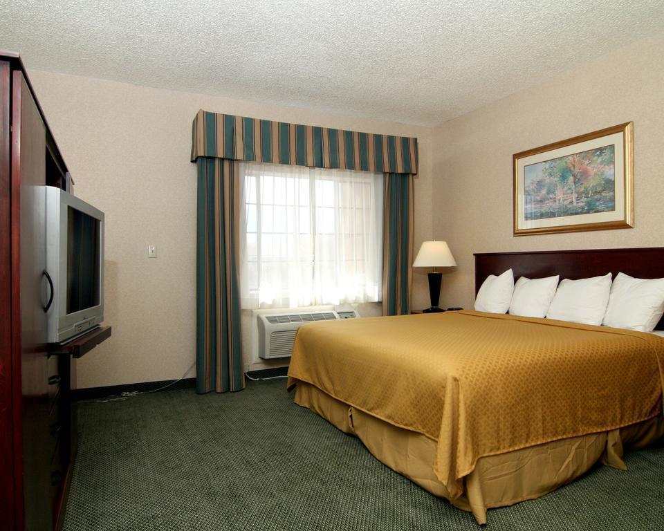 Quality Inn & Suites Grants - I-40 מראה חיצוני תמונה