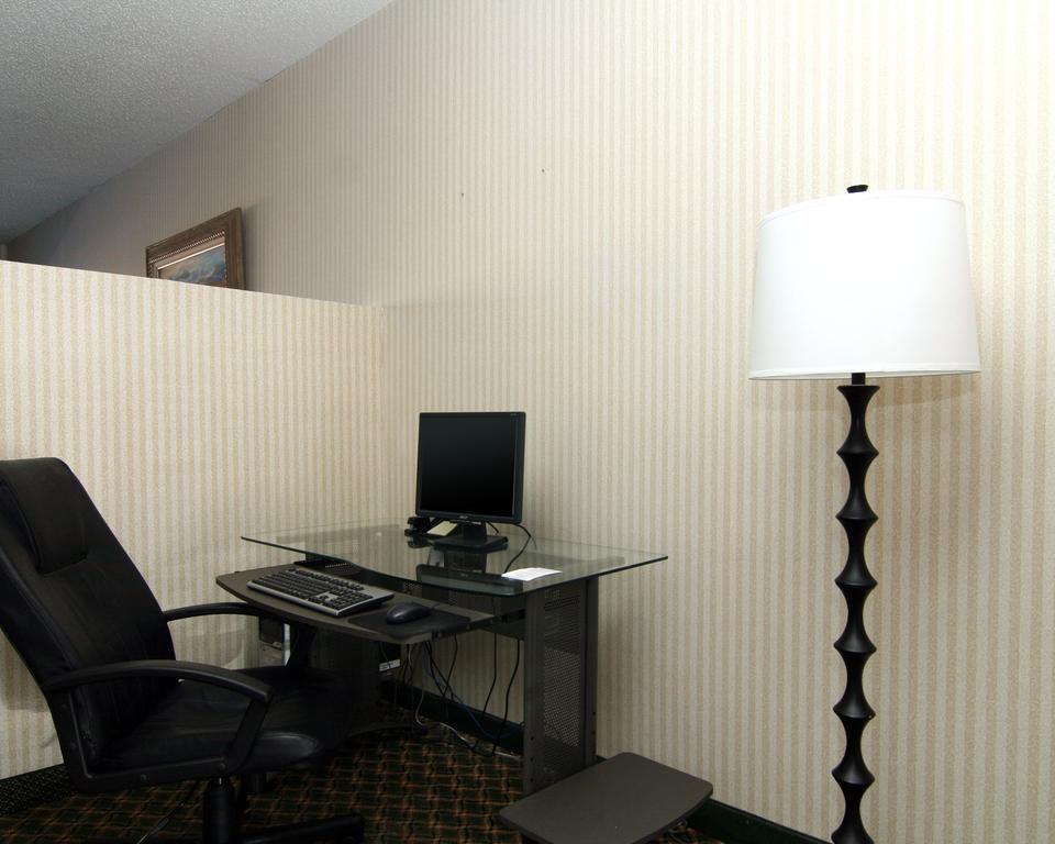 Quality Inn & Suites Grants - I-40 מראה חיצוני תמונה