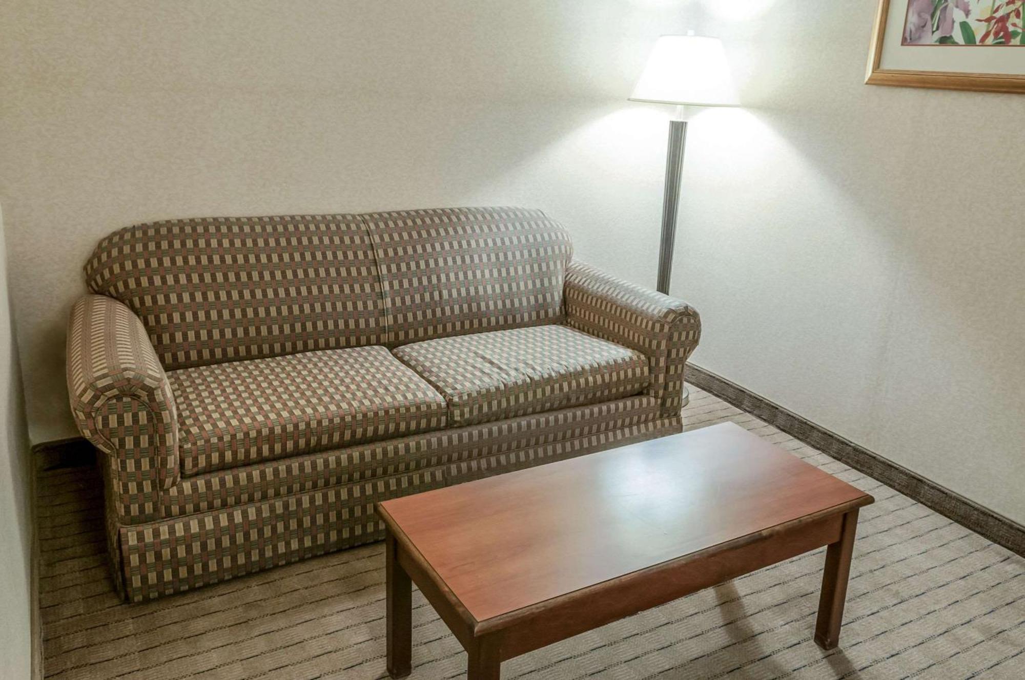 Quality Inn & Suites Grants - I-40 מראה חיצוני תמונה