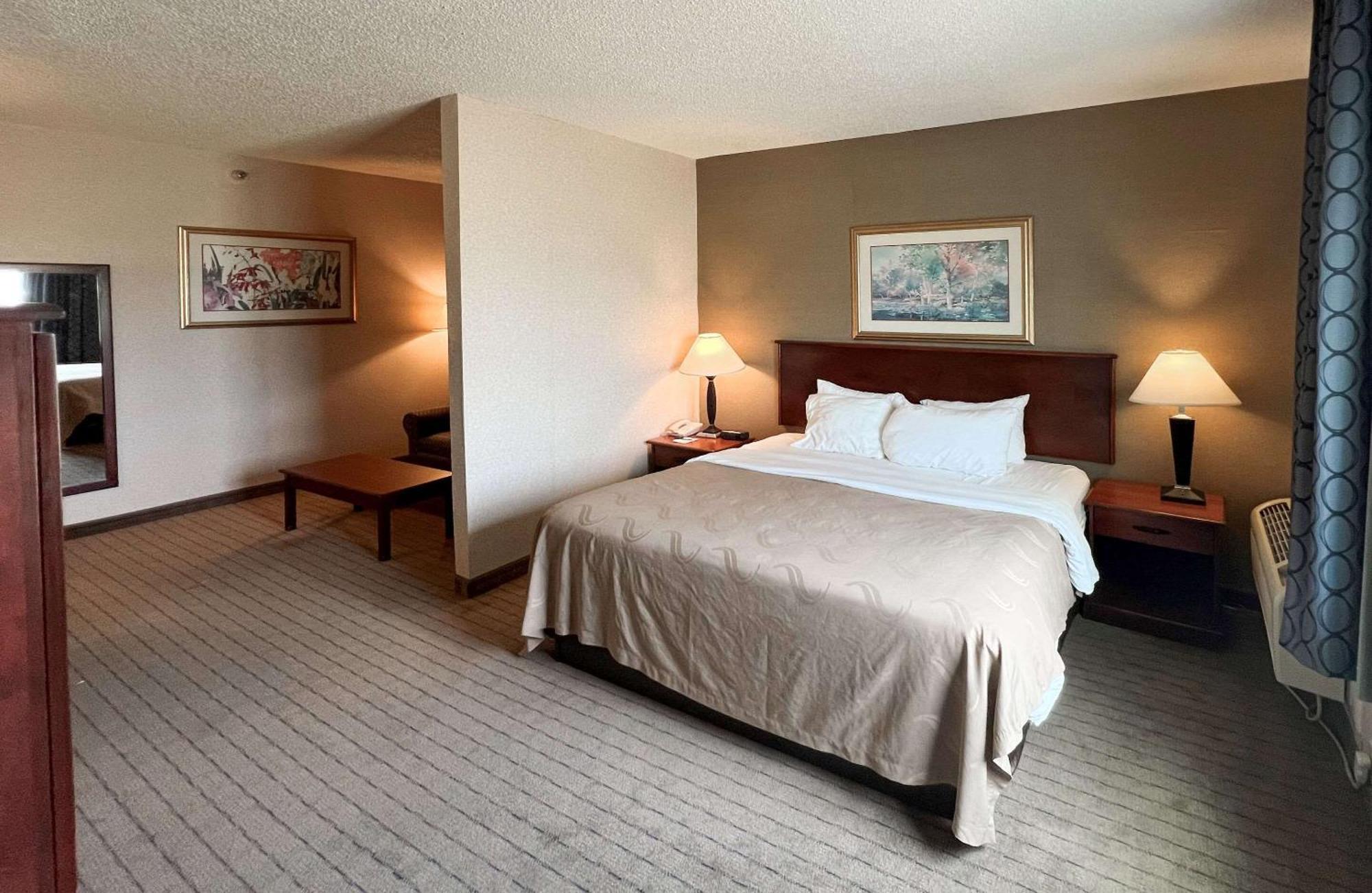 Quality Inn & Suites Grants - I-40 מראה חיצוני תמונה