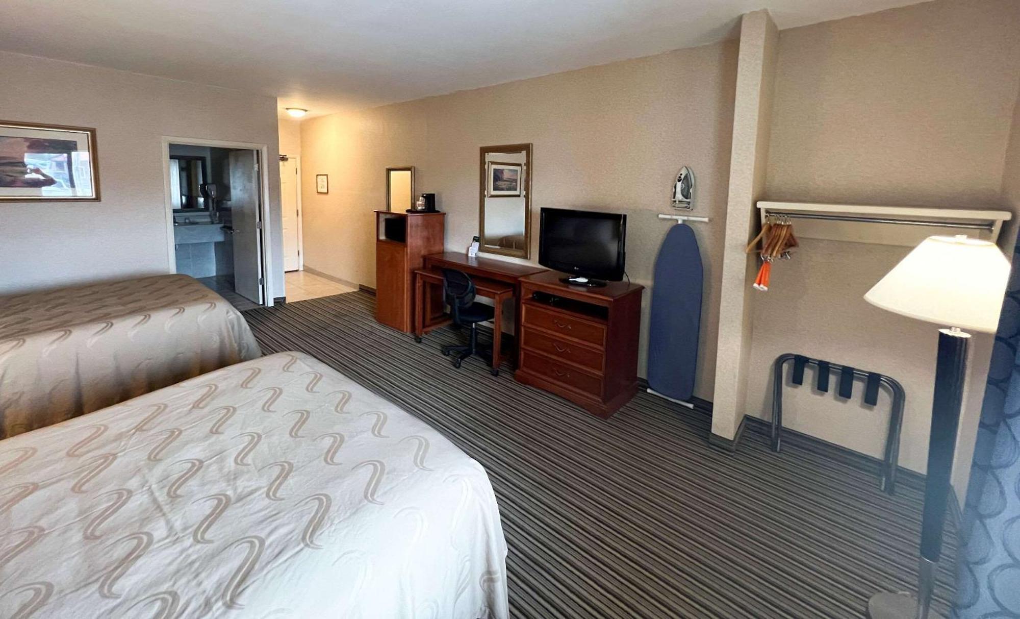 Quality Inn & Suites Grants - I-40 מראה חיצוני תמונה