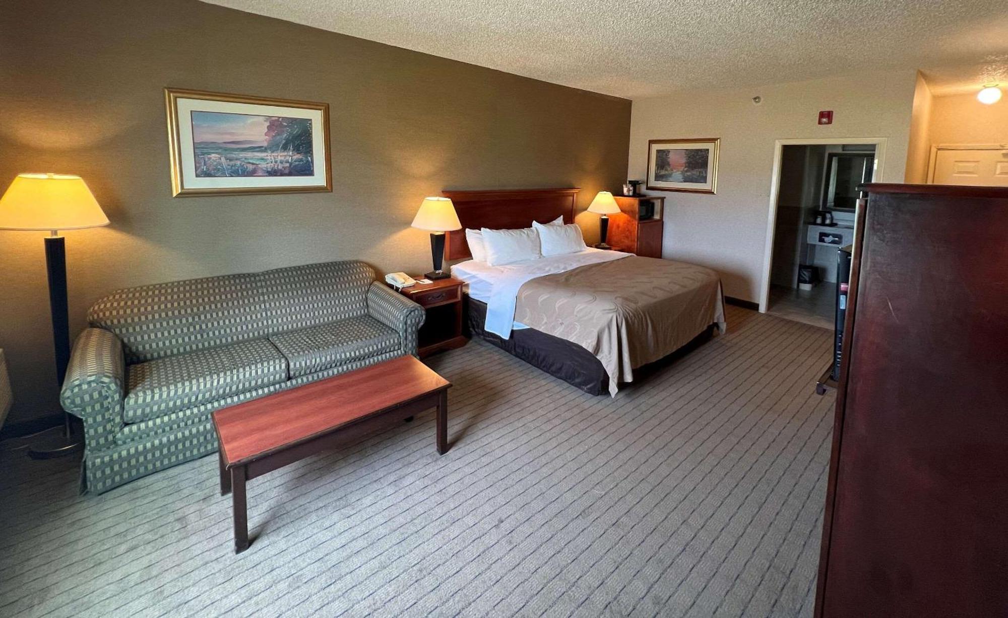 Quality Inn & Suites Grants - I-40 מראה חיצוני תמונה